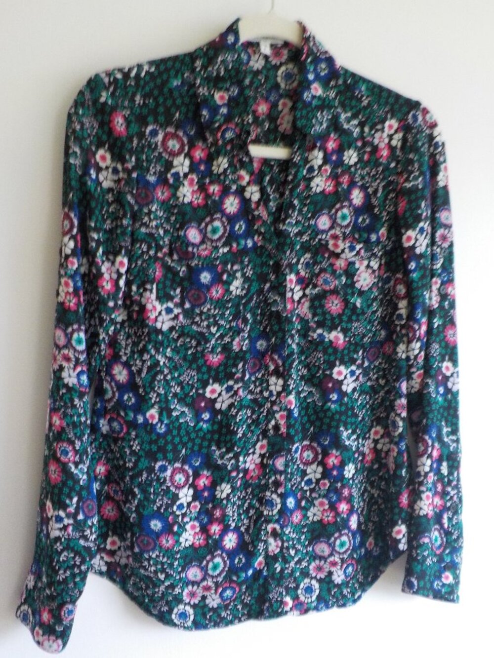 Express Blouse - Small Slim Fit - Flower Black Button Up Long Sleeve (2502)